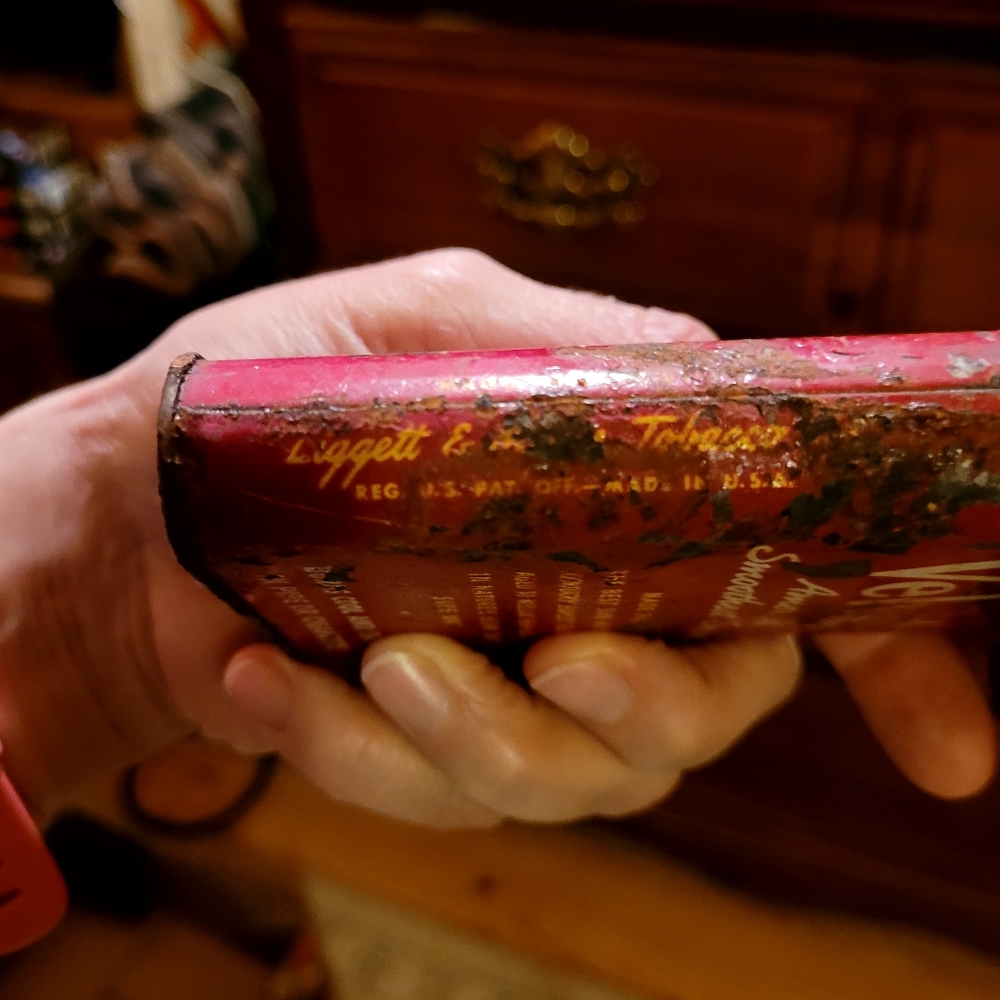 Vintage Velvet Tobacco Tin "Made from the best sun ripened Kentucky Burley..." - Picture 11 of 11
